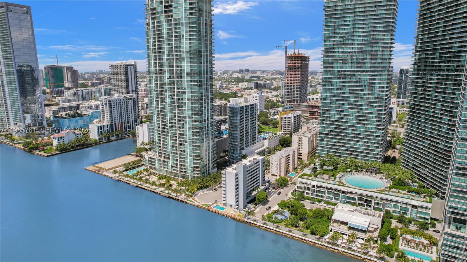 PLATINUM CONDO - Residential Lease