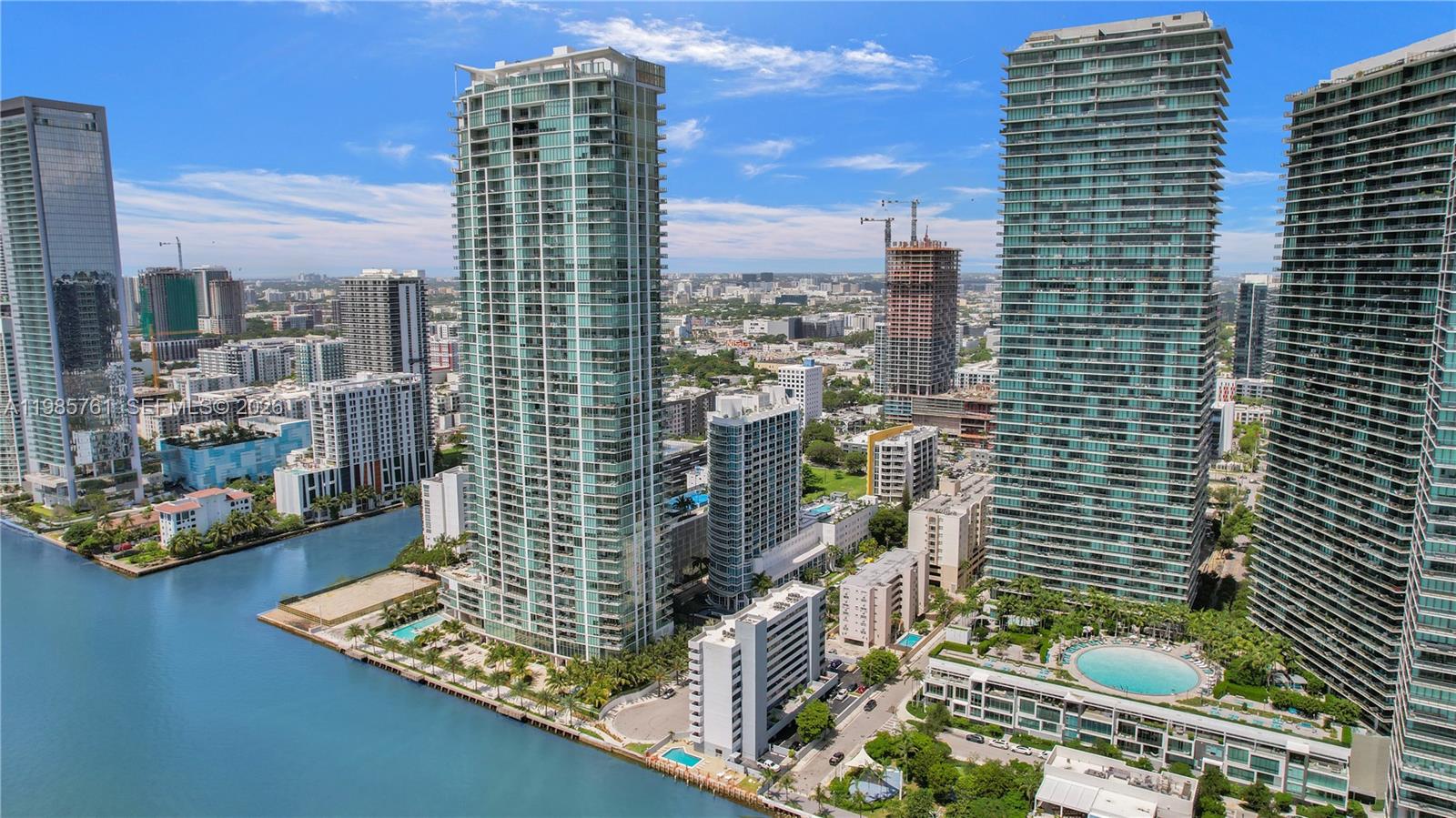 PLATINUM CONDO - Residential Lease