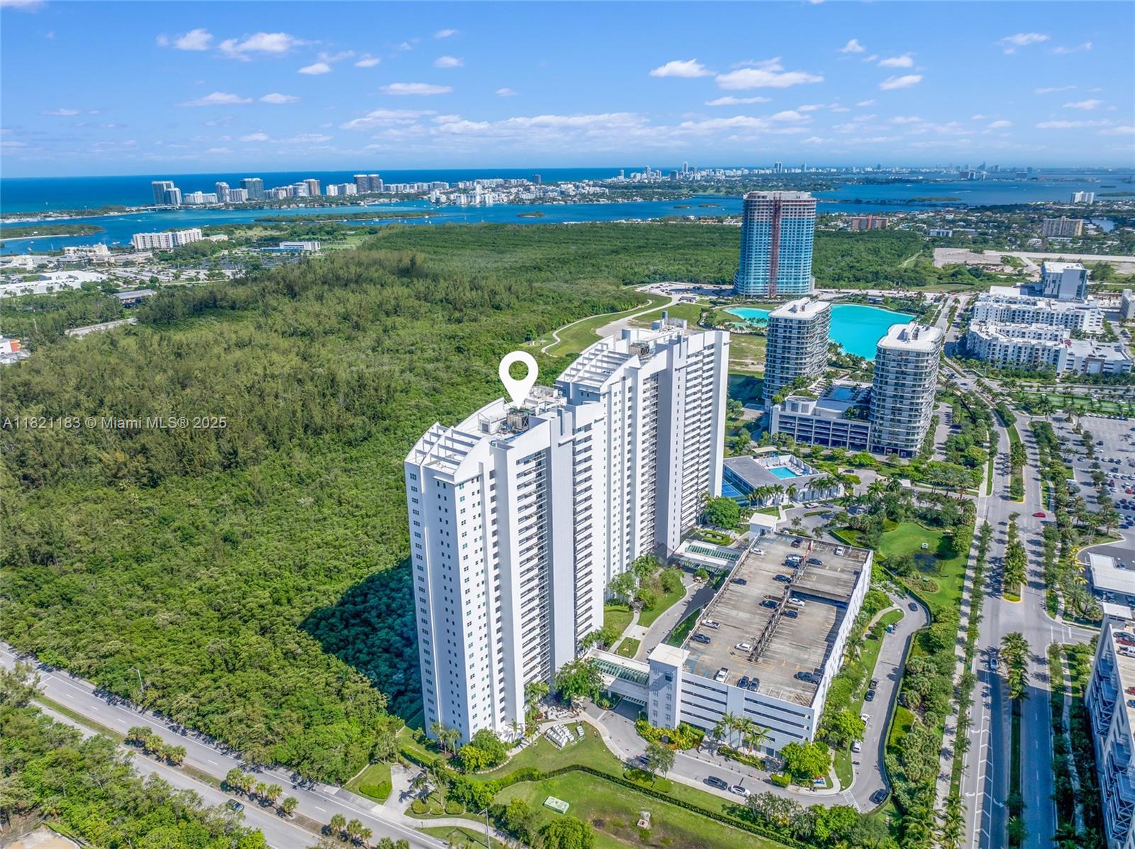 15051 Royal Oaks Ln 1901, North Miami, FL, 33181/$475,000 2 15051 Royal Oaks Ln 1901