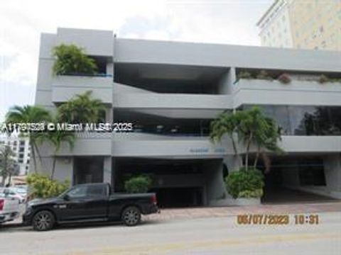 306 alcazar 303C Coral Gables FL 33134