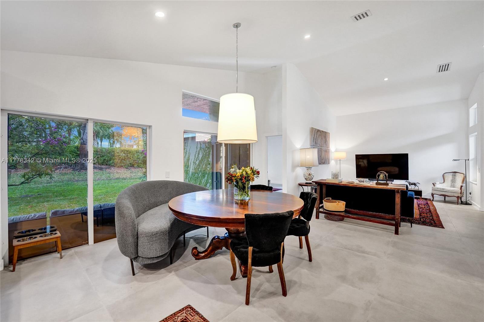 Property for Sale at 648 Sand Creek Cir, Weston, Broward County, Florida - Bedrooms: 4 
Bathrooms: 2  - $739,000