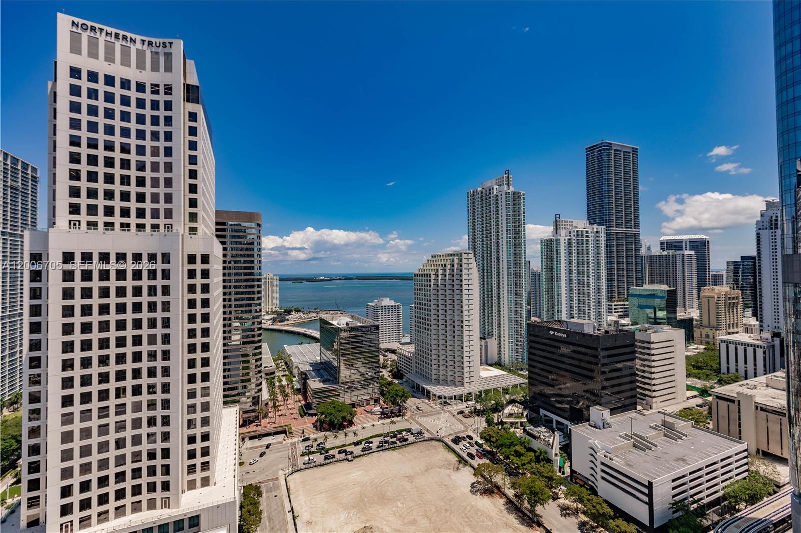 REACH CONDO - Residential