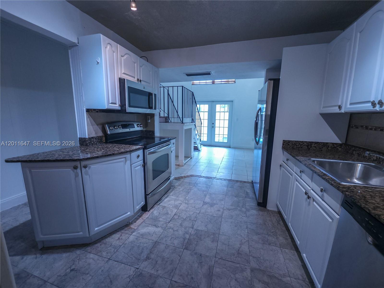 10907 N Kendall Dr 313
