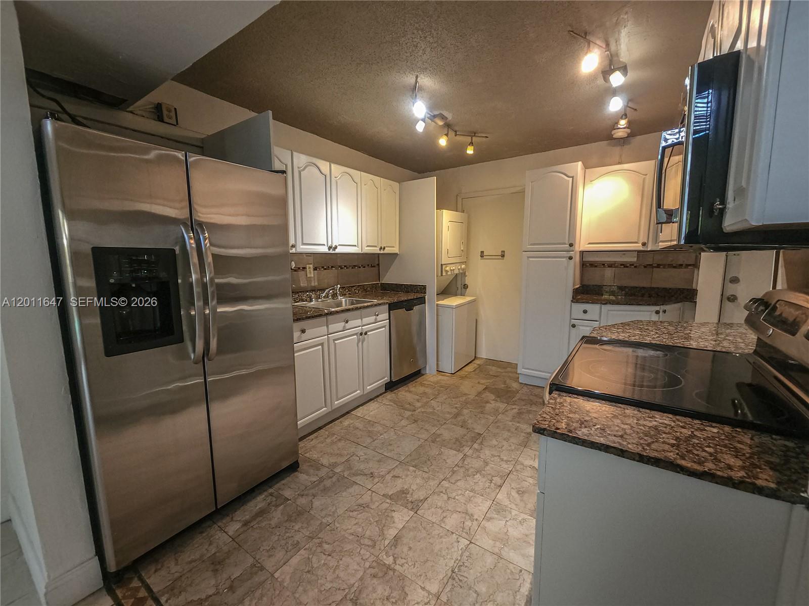 10907 N Kendall Dr 313