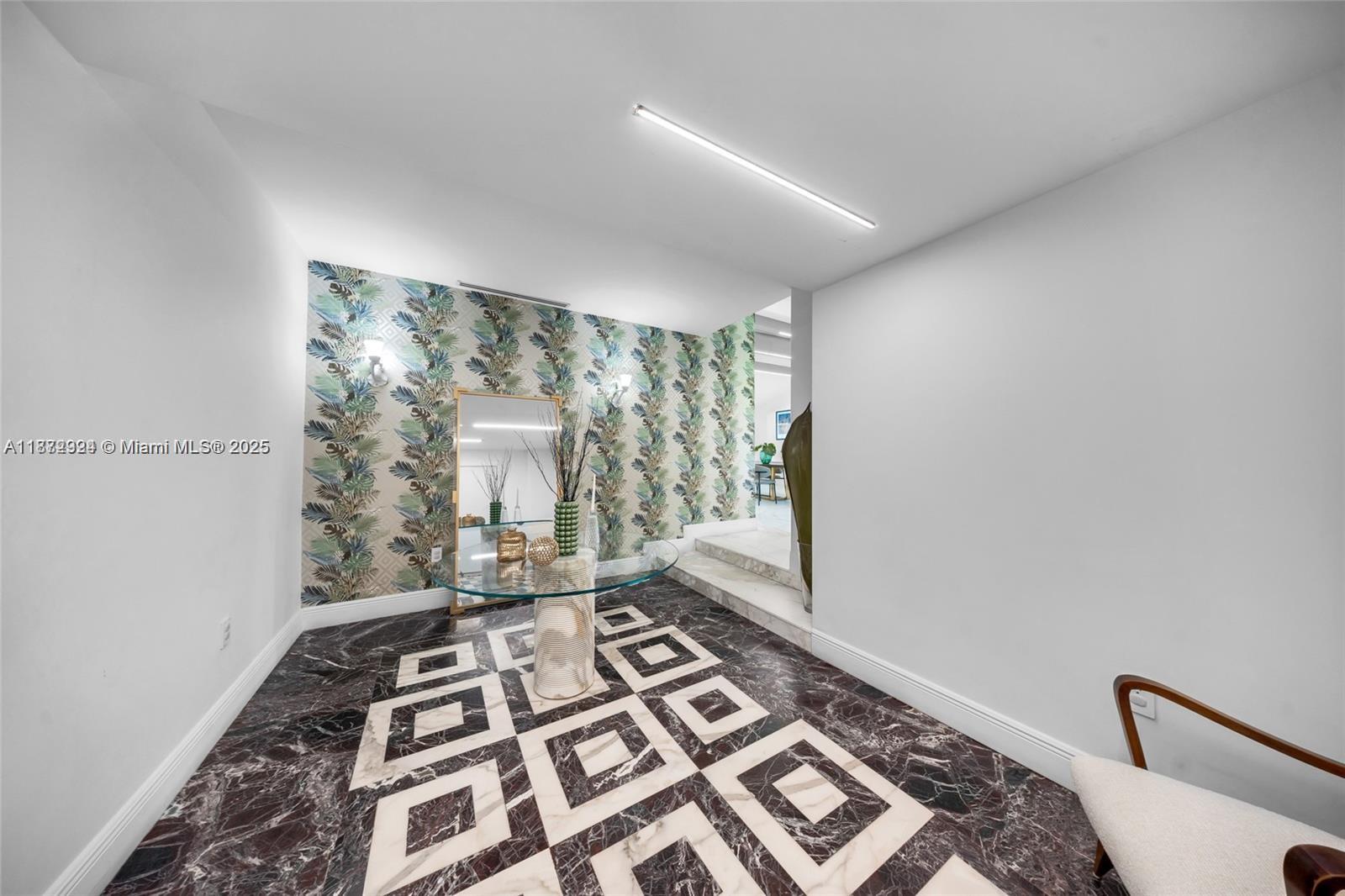 AMD PL BISCAYNE PINES - Residential Lease