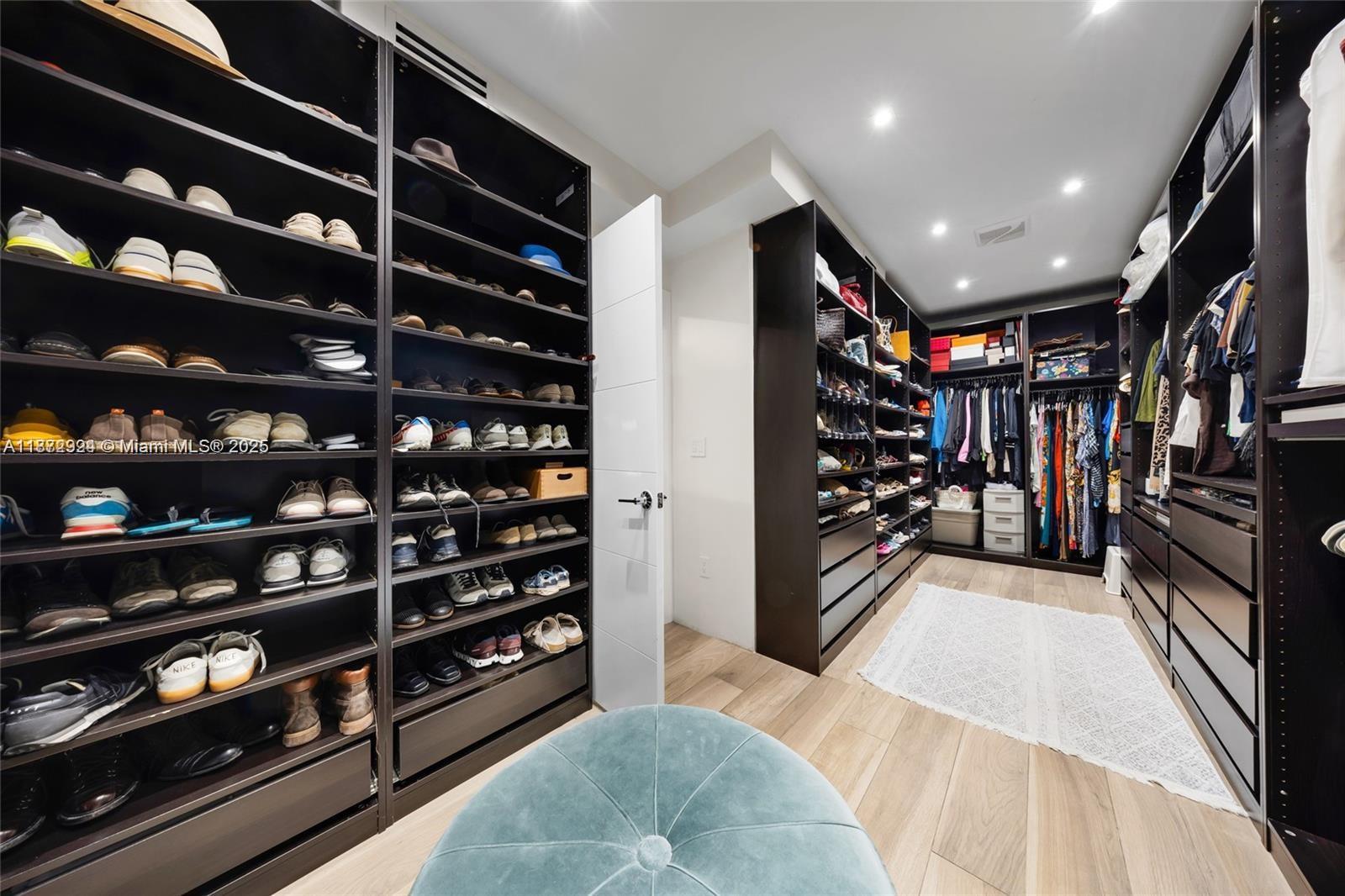 AMD PL BISCAYNE PINES - Residential Lease