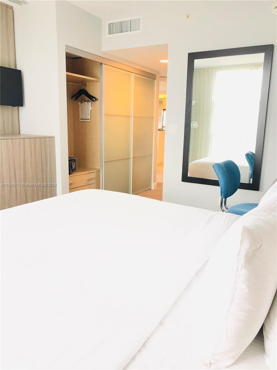 M RESORT RESIDENCES CONDO - Residential