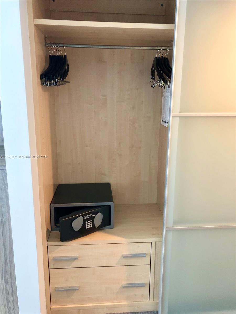 M RESORT RESIDENCES CONDO - Residential