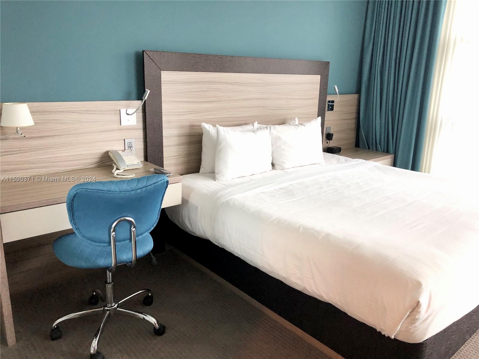 M RESORT RESIDENCES CONDO - Residential