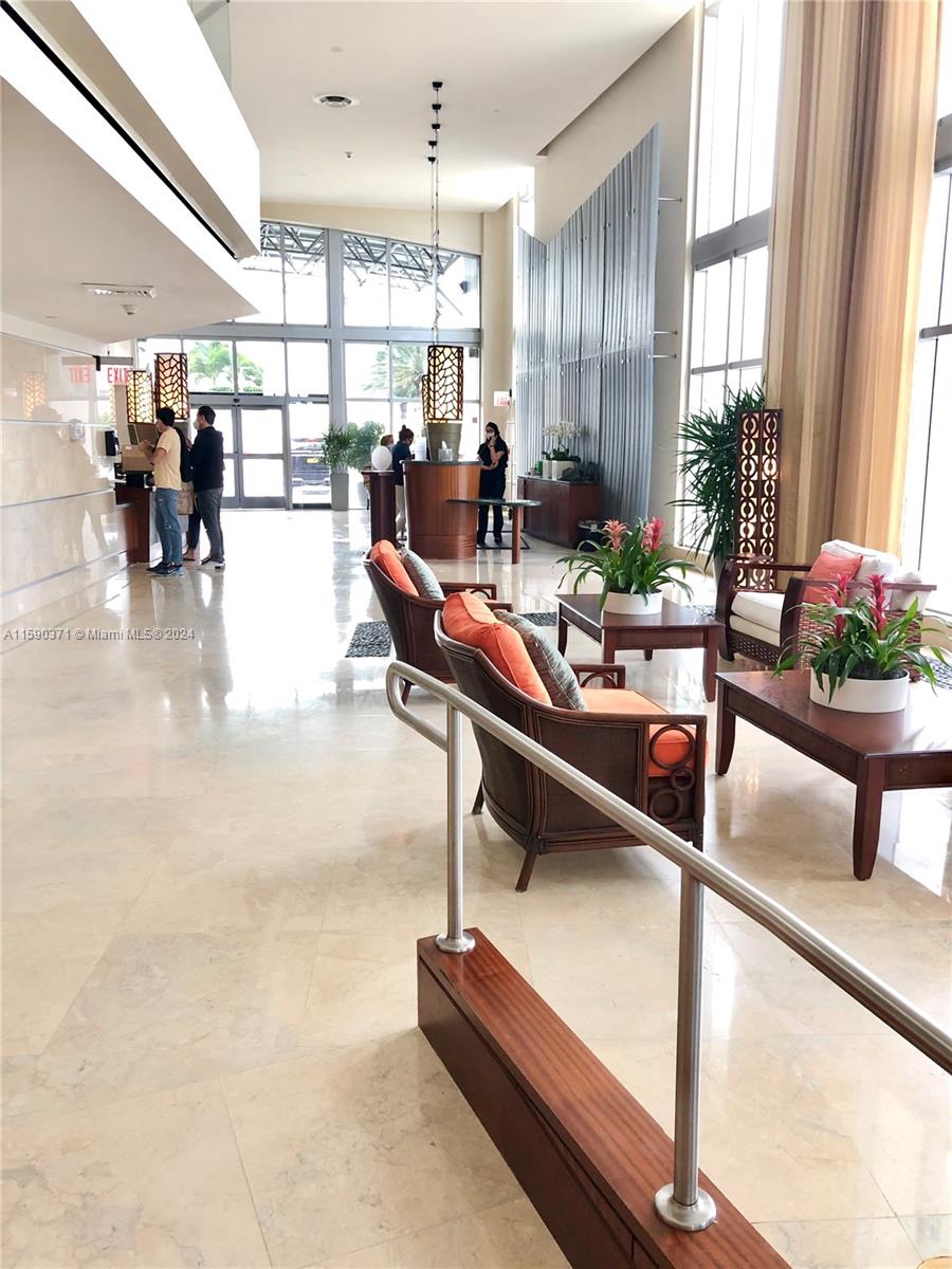 M RESORT RESIDENCES CONDO - Residential