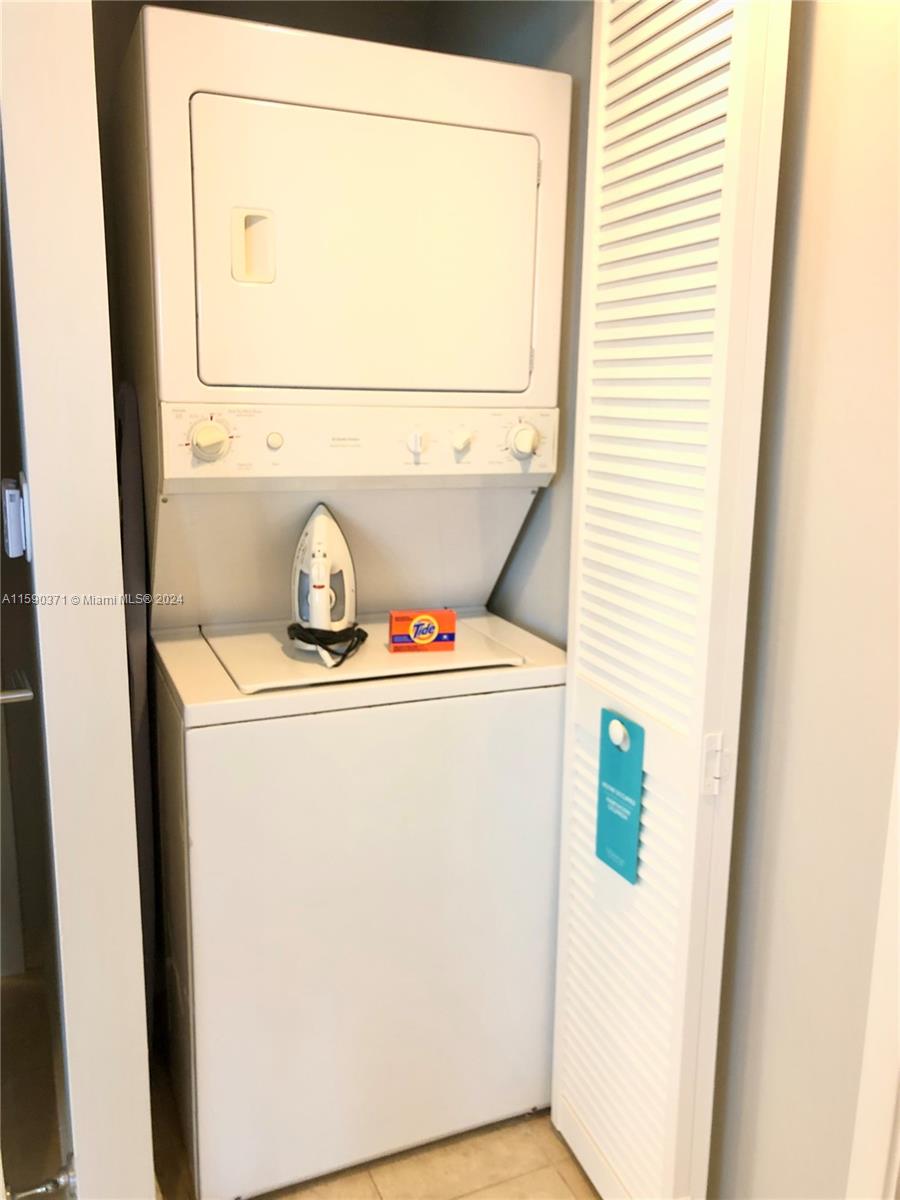 M RESORT RESIDENCES CONDO - Residential