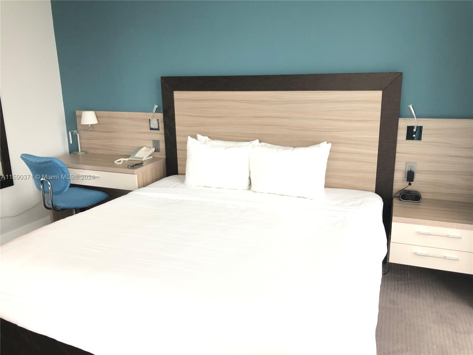 M RESORT RESIDENCES CONDO - Residential