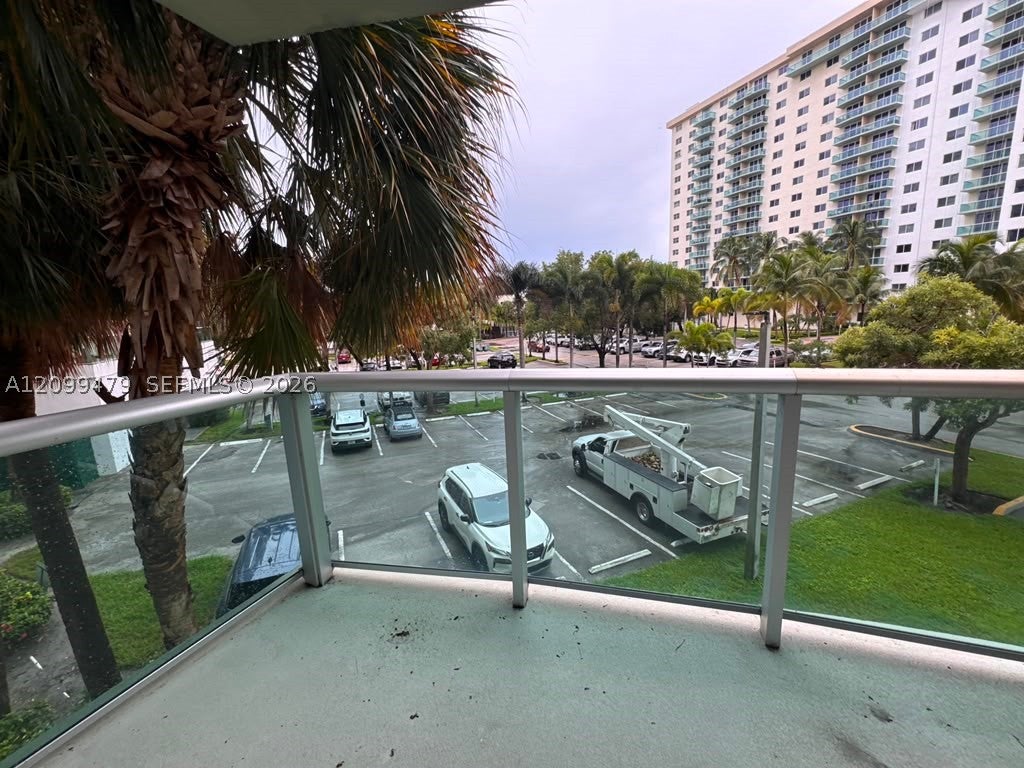 19380 Collins Ave 221