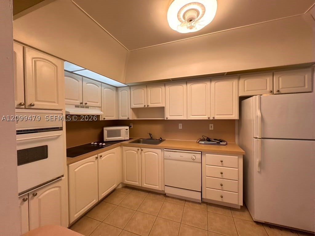 19380 Collins Ave 221