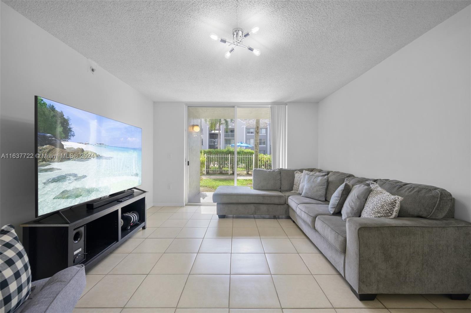 Property for Sale at 655 Sw 111th Way 106, Pembroke Pines, Miami-Dade County, Florida - Bedrooms: 1 
Bathrooms: 1  - $245,000