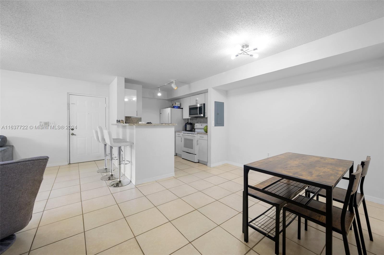 DEVONAIRE CONDO AT PEMBRO - Residential