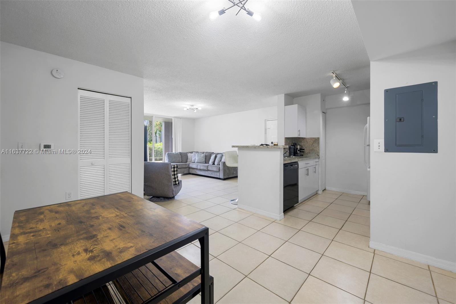 DEVONAIRE CONDO AT PEMBRO - Residential