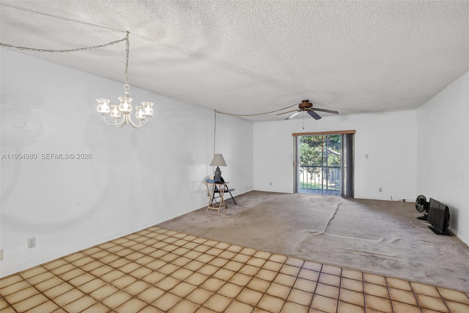 ALPINE WOODS VILLA NO V C - Residential