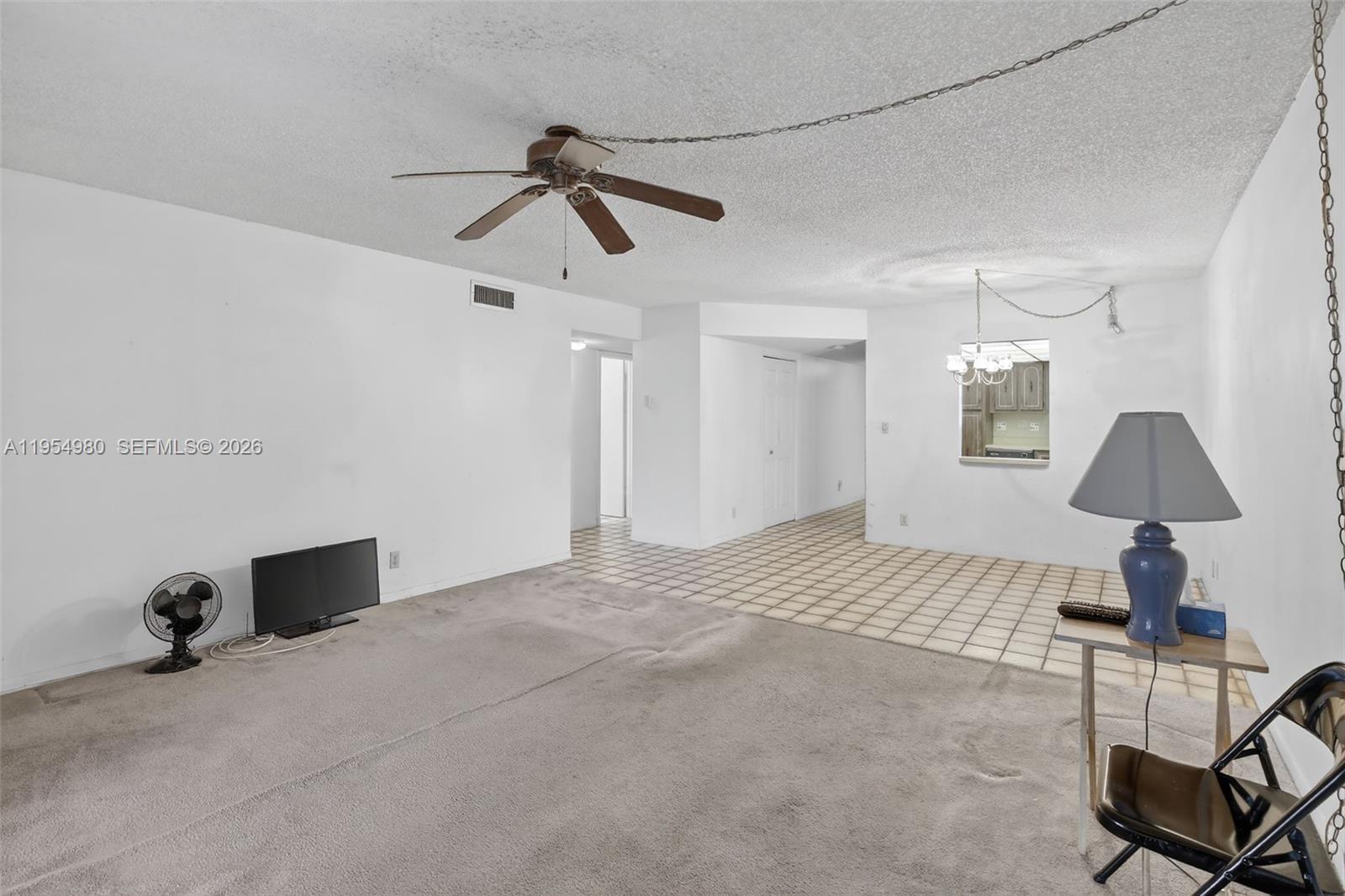 ALPINE WOODS VILLA NO V C - Residential