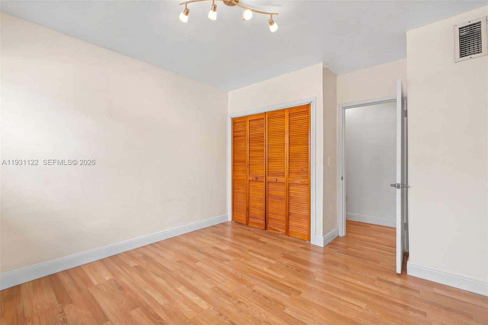 PARK VIEW ISLAND - Residential