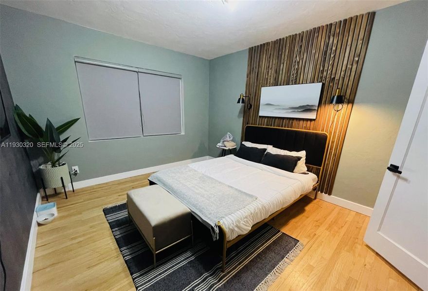 1/1 + den available in east Miami Shores. Great schools, safe neighborhood. Great building