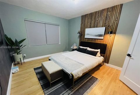 9140 NE 8th Ave 3H Miami Shores FL 33138