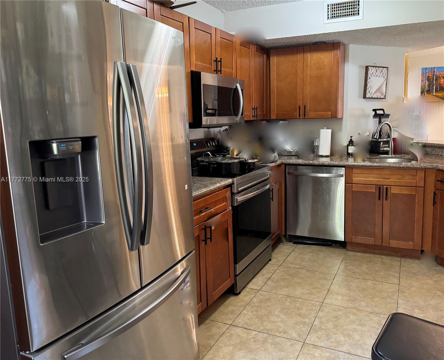 EDGEWATER - Residential