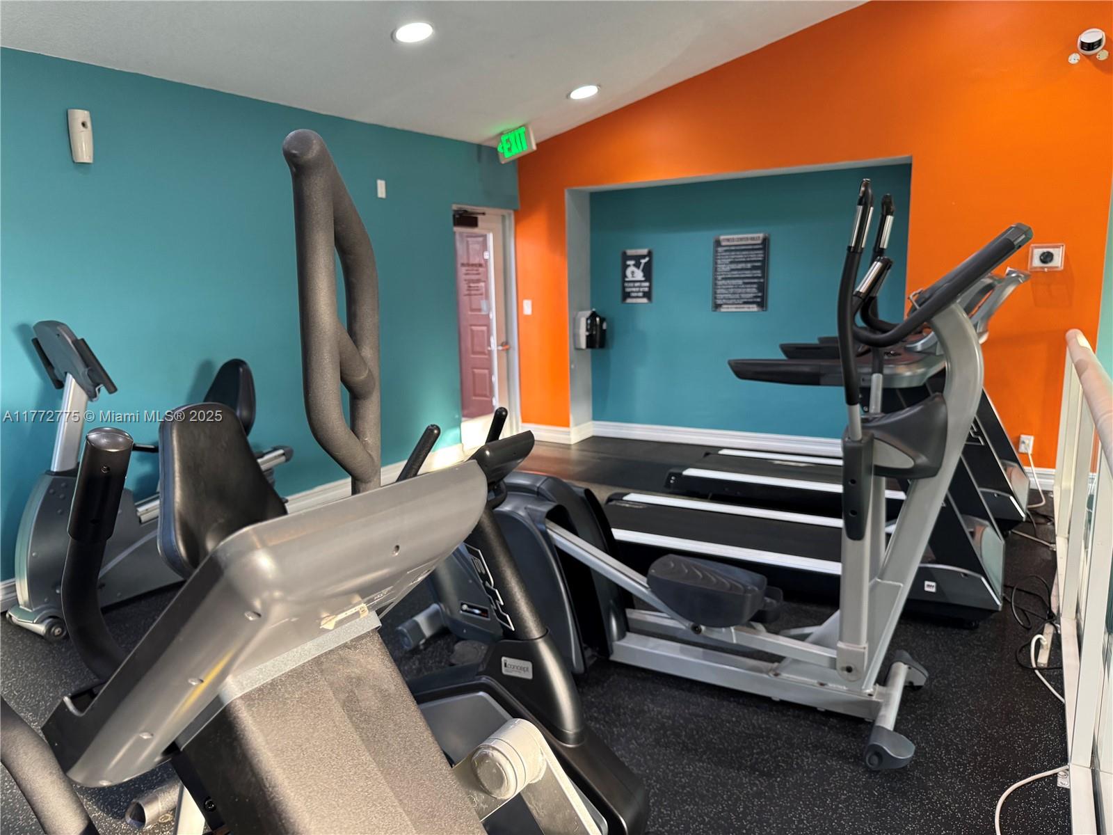 EDGEWATER - Residential