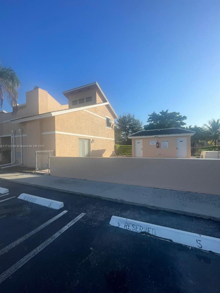 HAYLOFTS OF CORAL SPRINGS - Residential