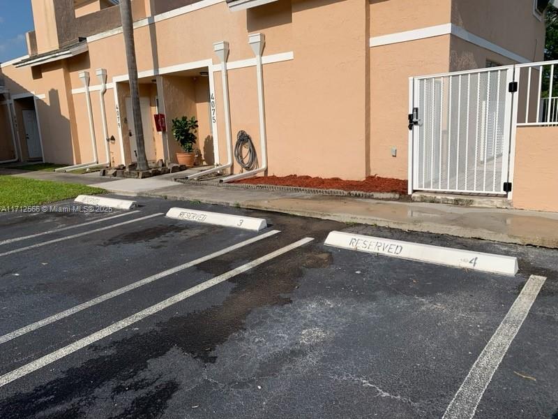 HAYLOFTS OF CORAL SPRINGS - Residential