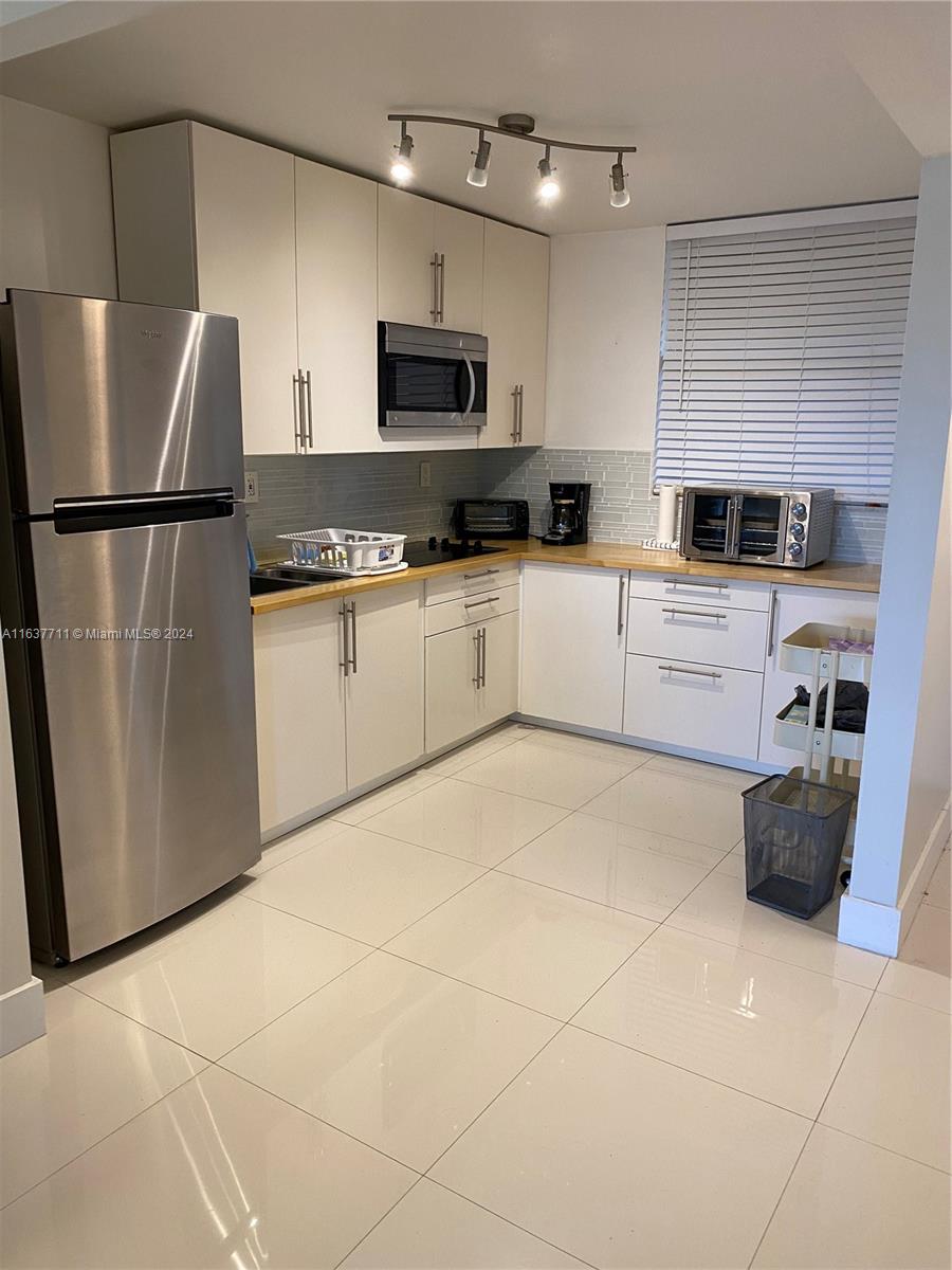 Rental Property at 3801 Environ Blvd 419, Lauderhill, Miami-Dade County, Florida - Bedrooms: 2 
Bathrooms: 2  - $1,650 MO.