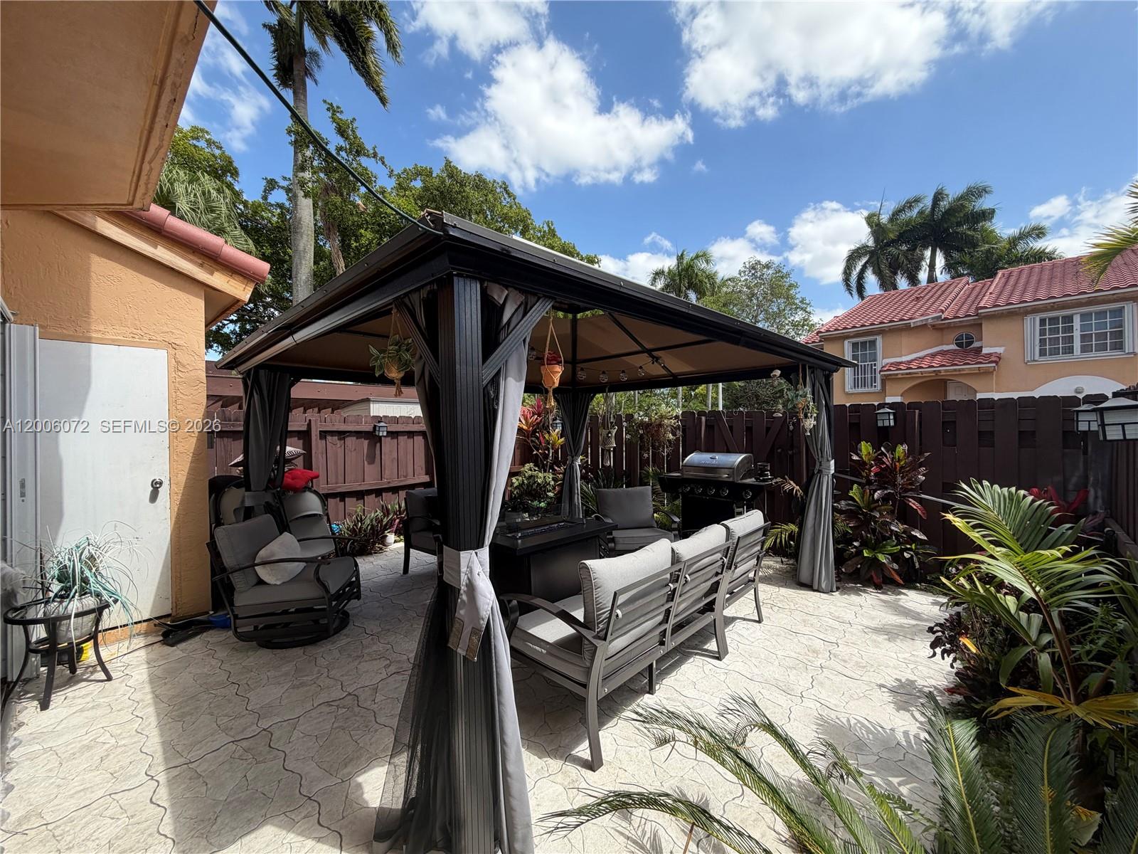 SIENNA VILLAS CONDO - Residential