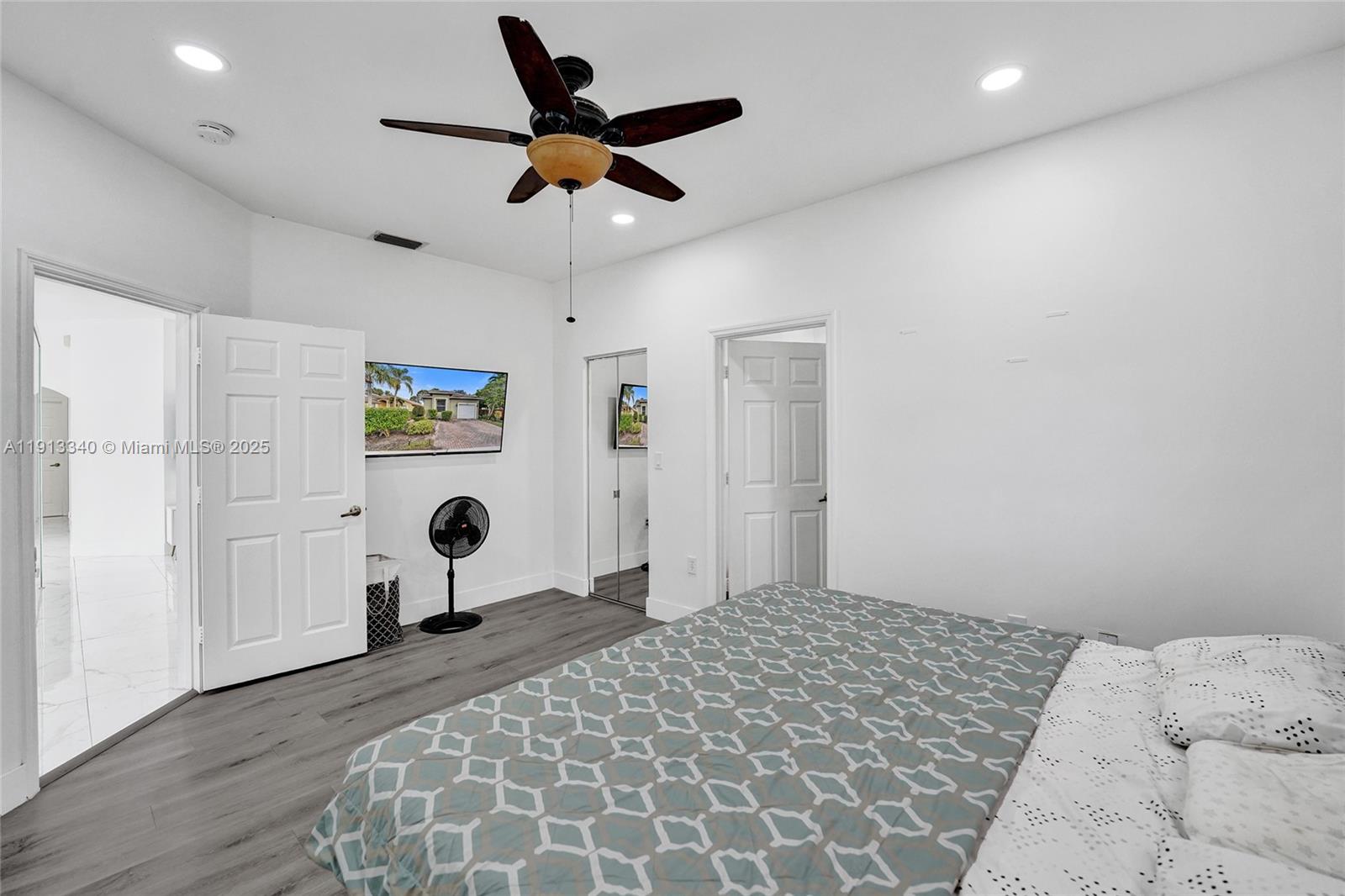 SAPPHIRE SHORES-SAPPHIRE - Residential Lease