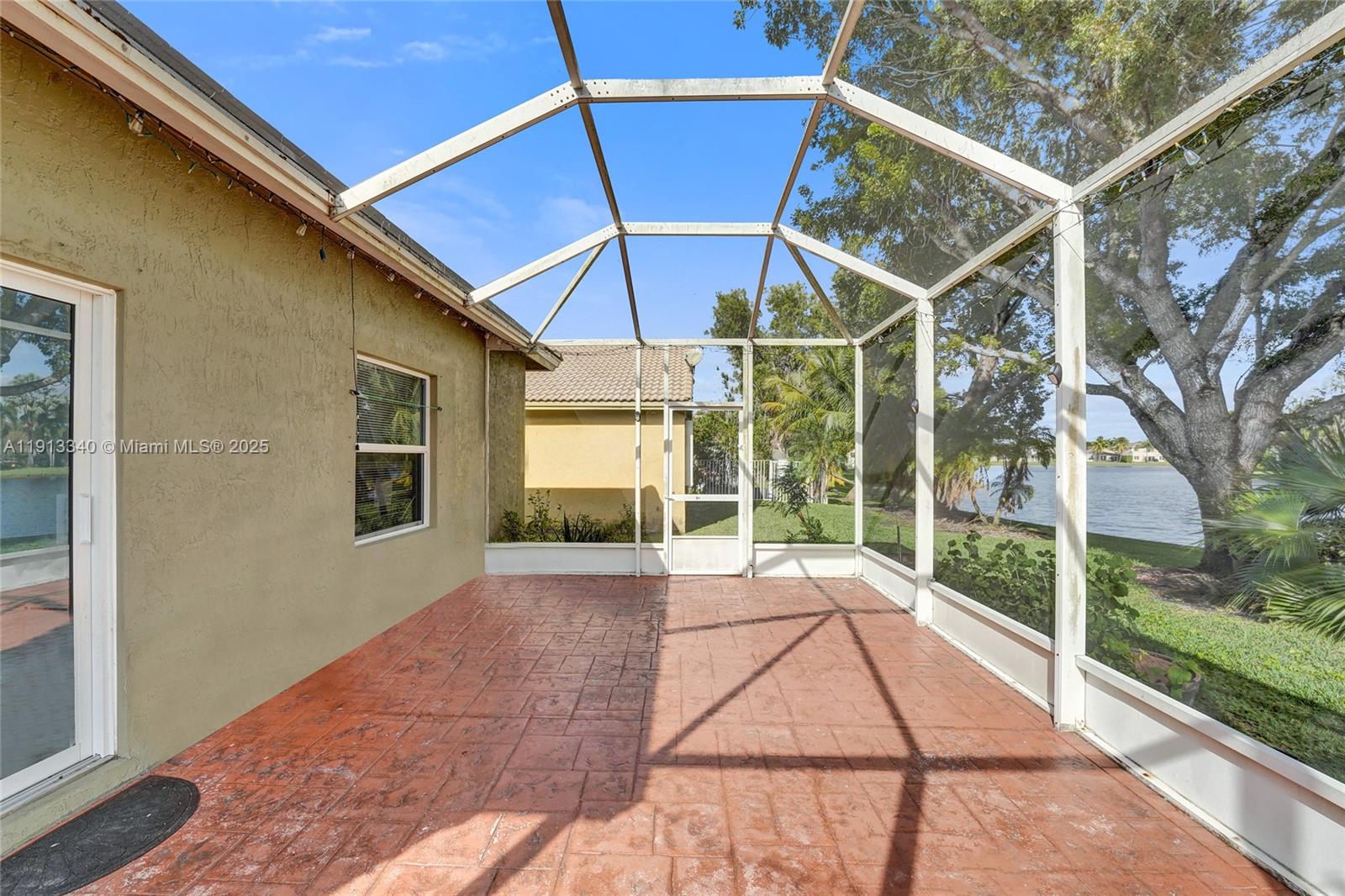 SAPPHIRE SHORES-SAPPHIRE - Residential Lease