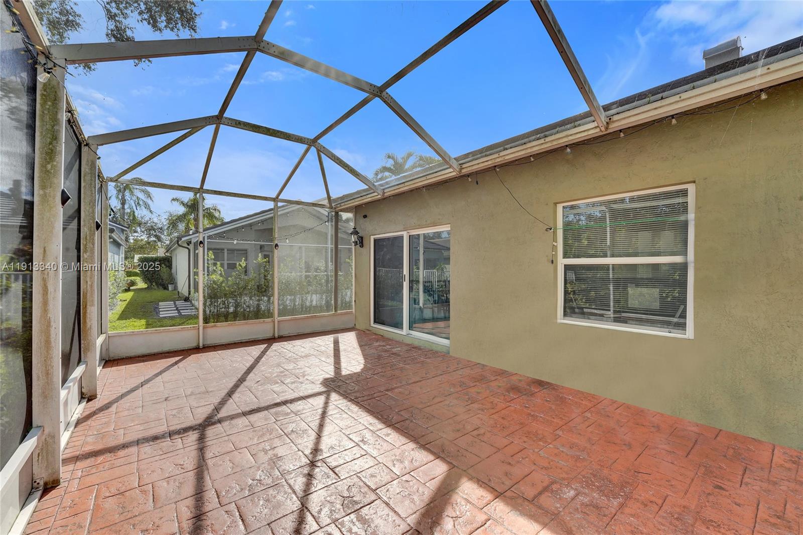 SAPPHIRE SHORES-SAPPHIRE - Residential Lease