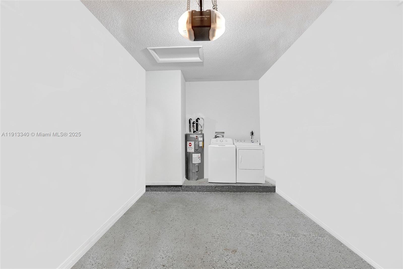 SAPPHIRE SHORES-SAPPHIRE - Residential Lease