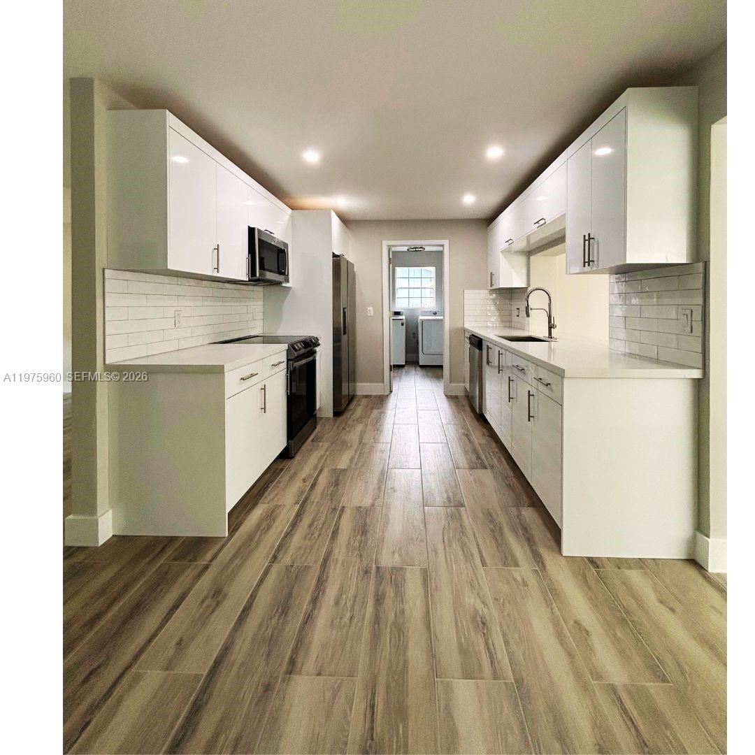 SUMMERTIME ISLES SECOND A - Residential Lease