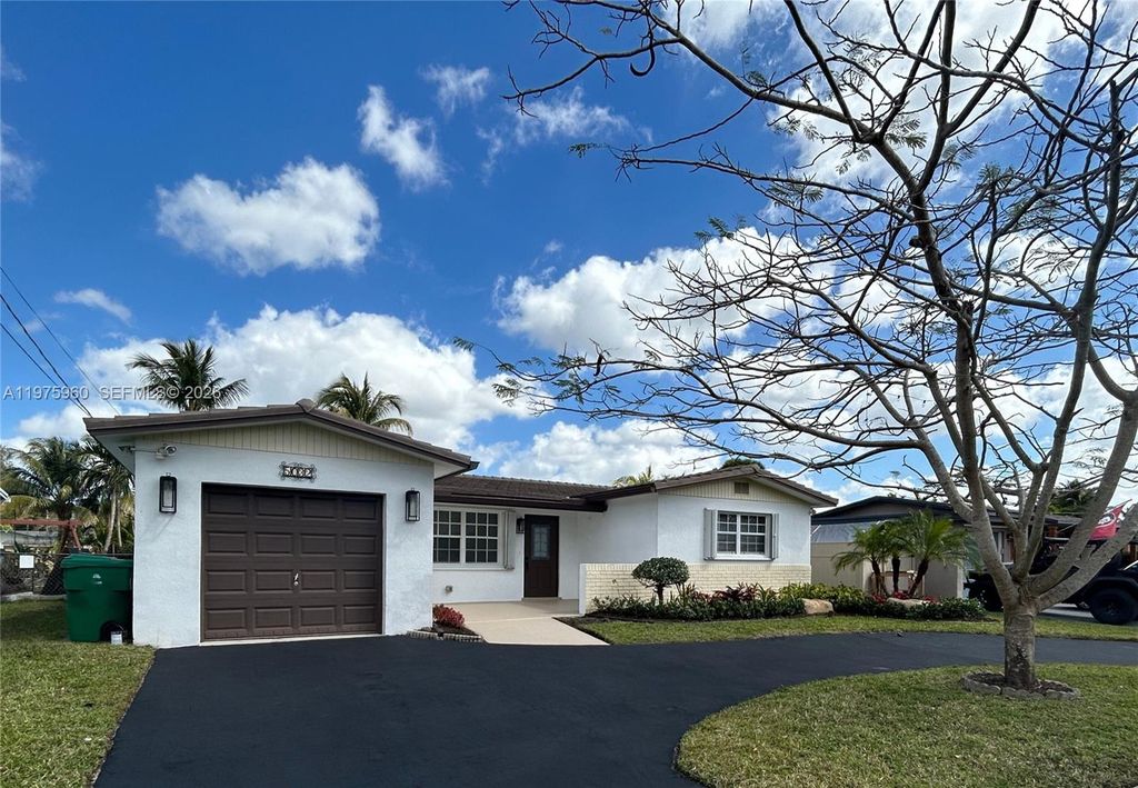 Photo of 5032 SW 94th Ave, Cooper City, FL 33328 (MLS # A11975960)