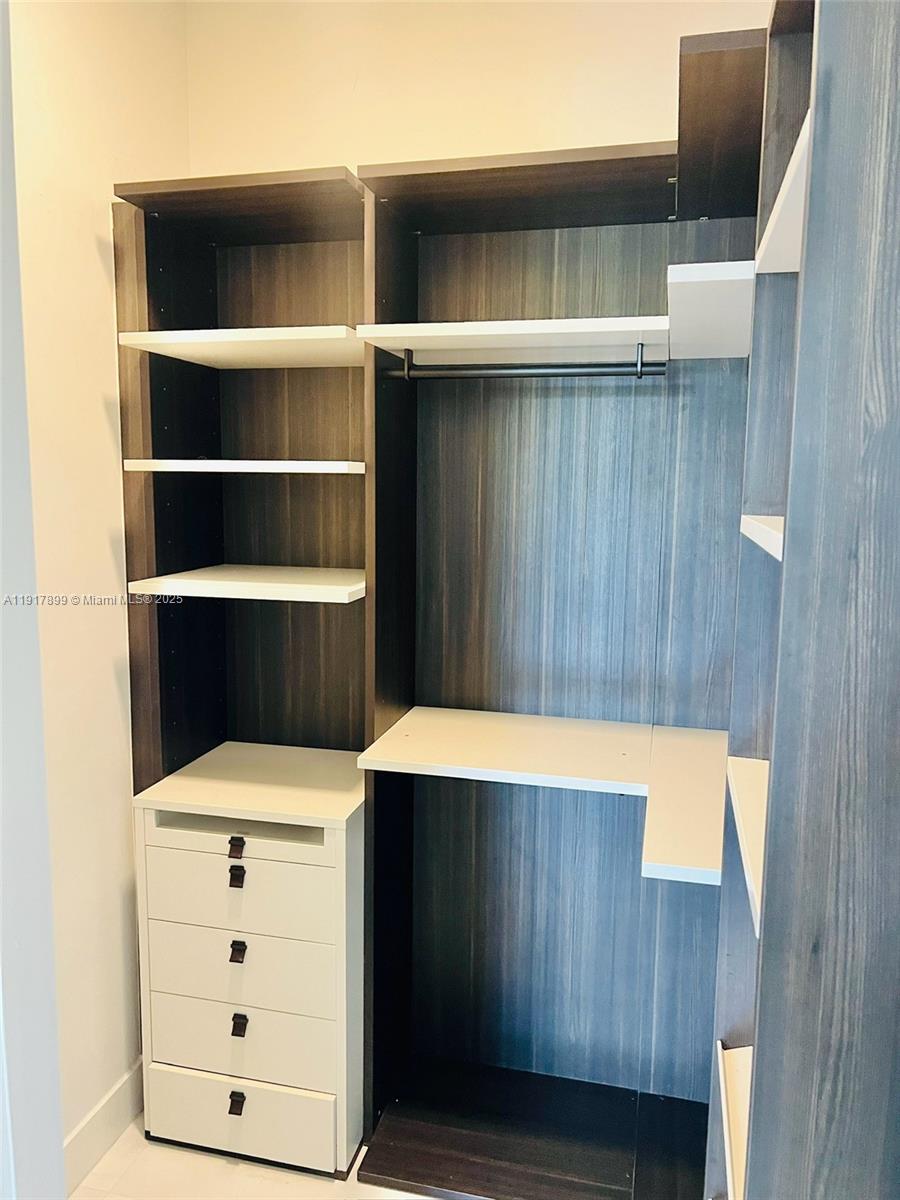 MERRICK MANOR CONDO - Residential Lease