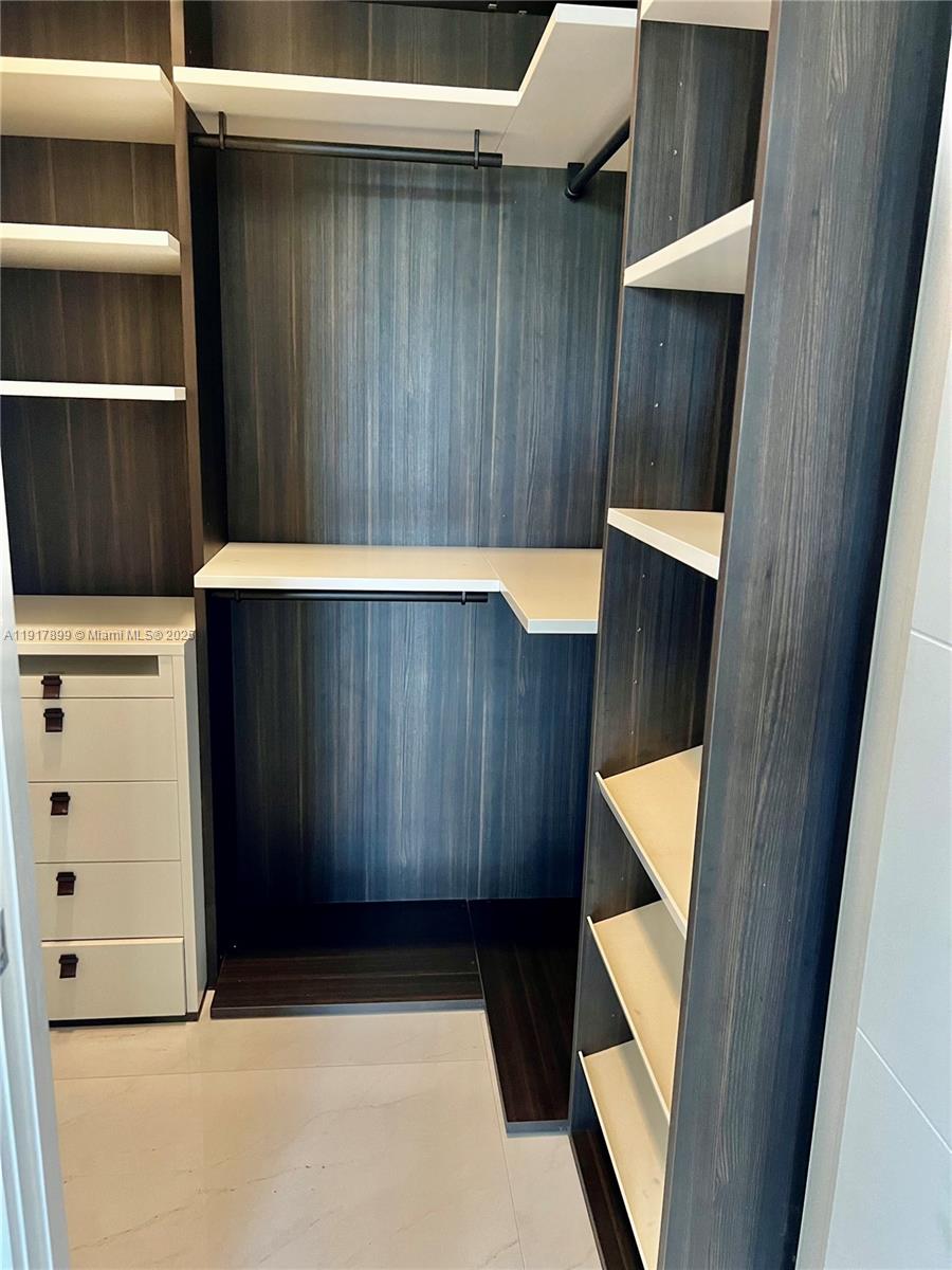 MERRICK MANOR CONDO - Residential Lease