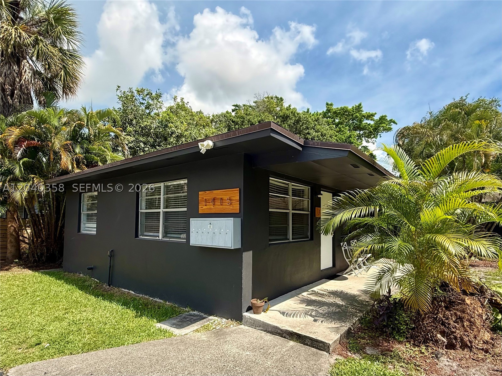 Photo 1 of 9 — 1415 SW 1st St 1, Fort Lauderdale, FL 33315