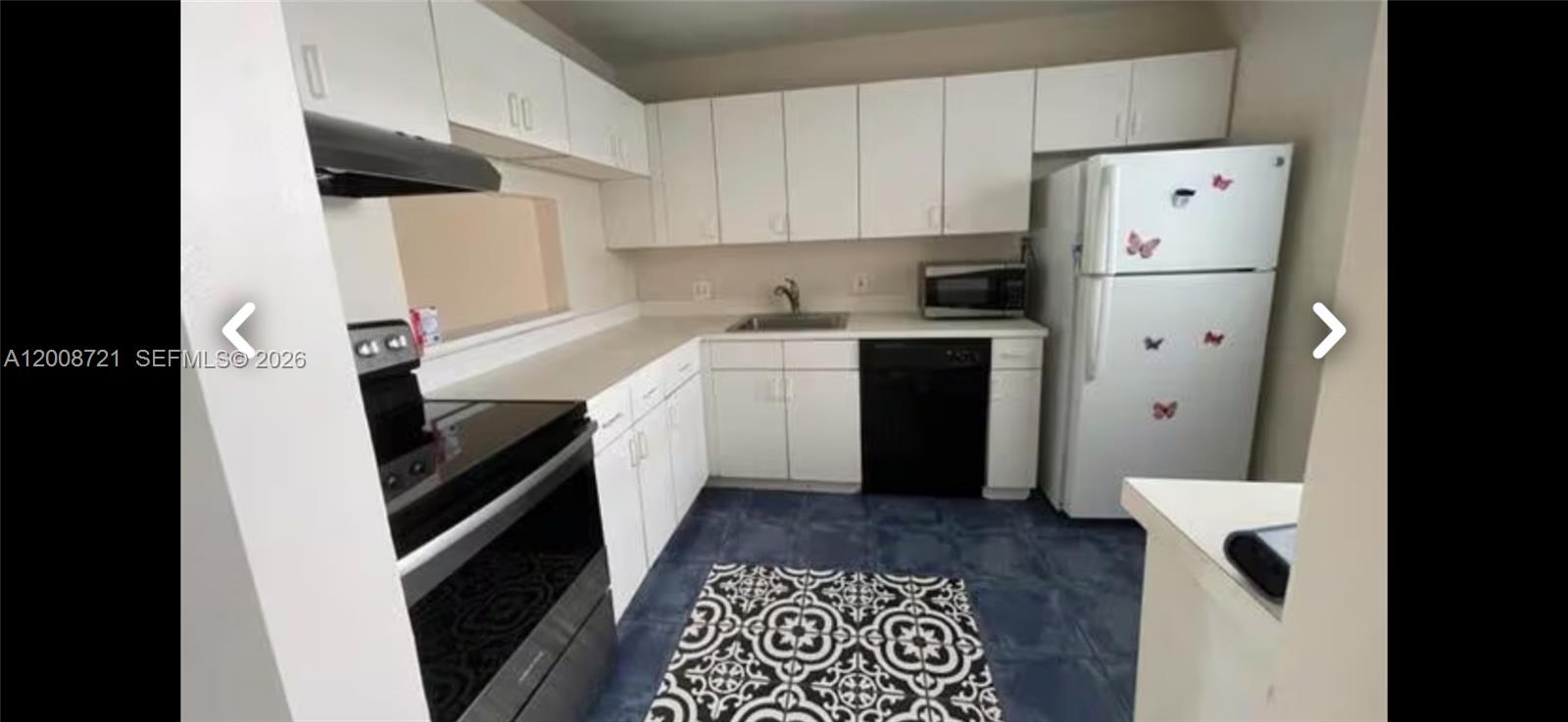 LAGO DEL REY CONDO - Residential