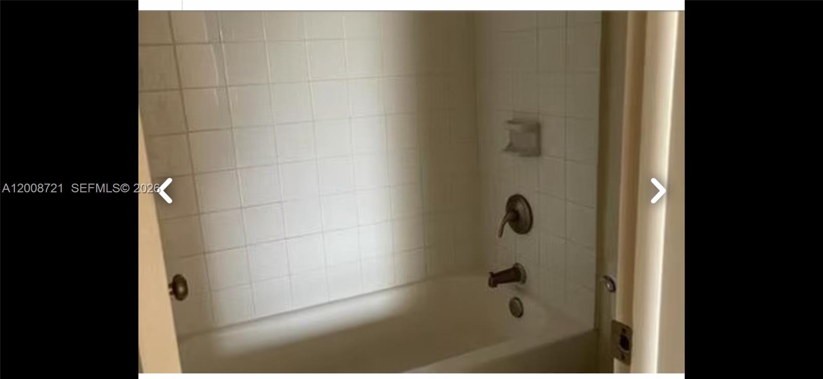 LAGO DEL REY CONDO - Residential