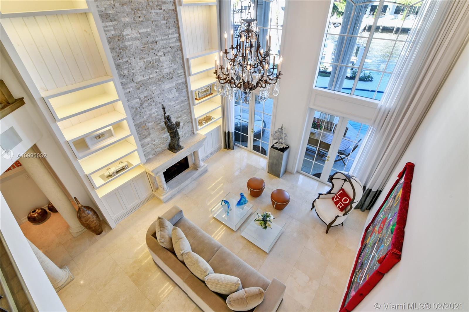 LAGUNA ISLE - Residential