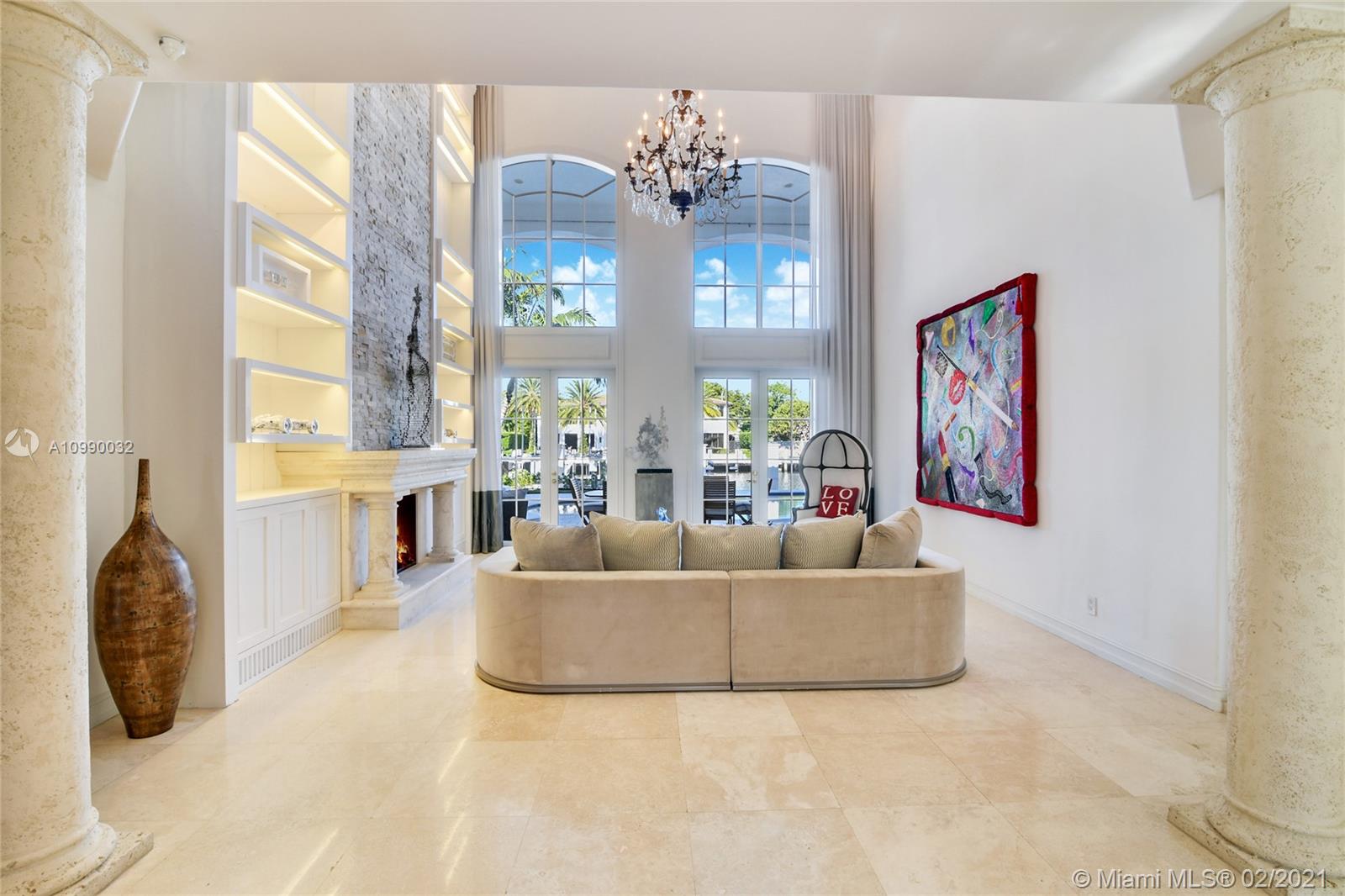 LAGUNA ISLE - Residential