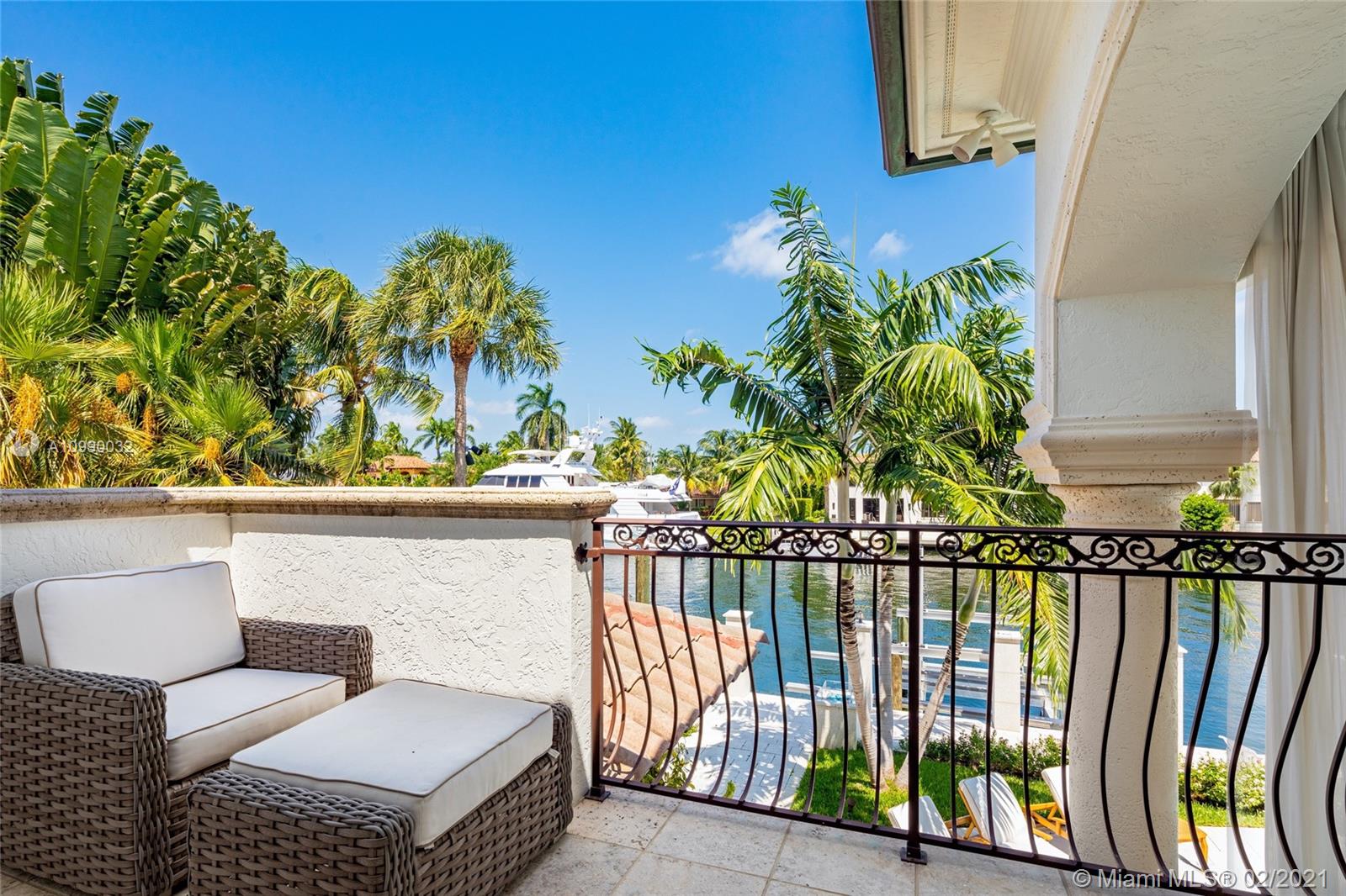 LAGUNA ISLE - Residential