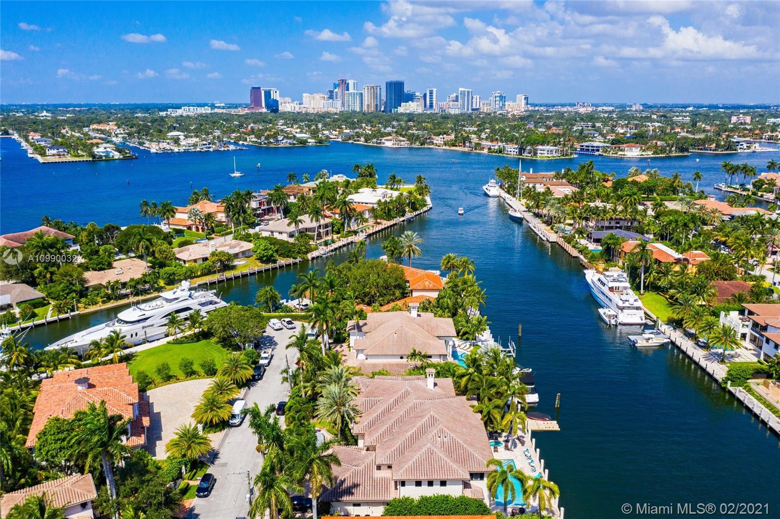 LAGUNA ISLE - Residential