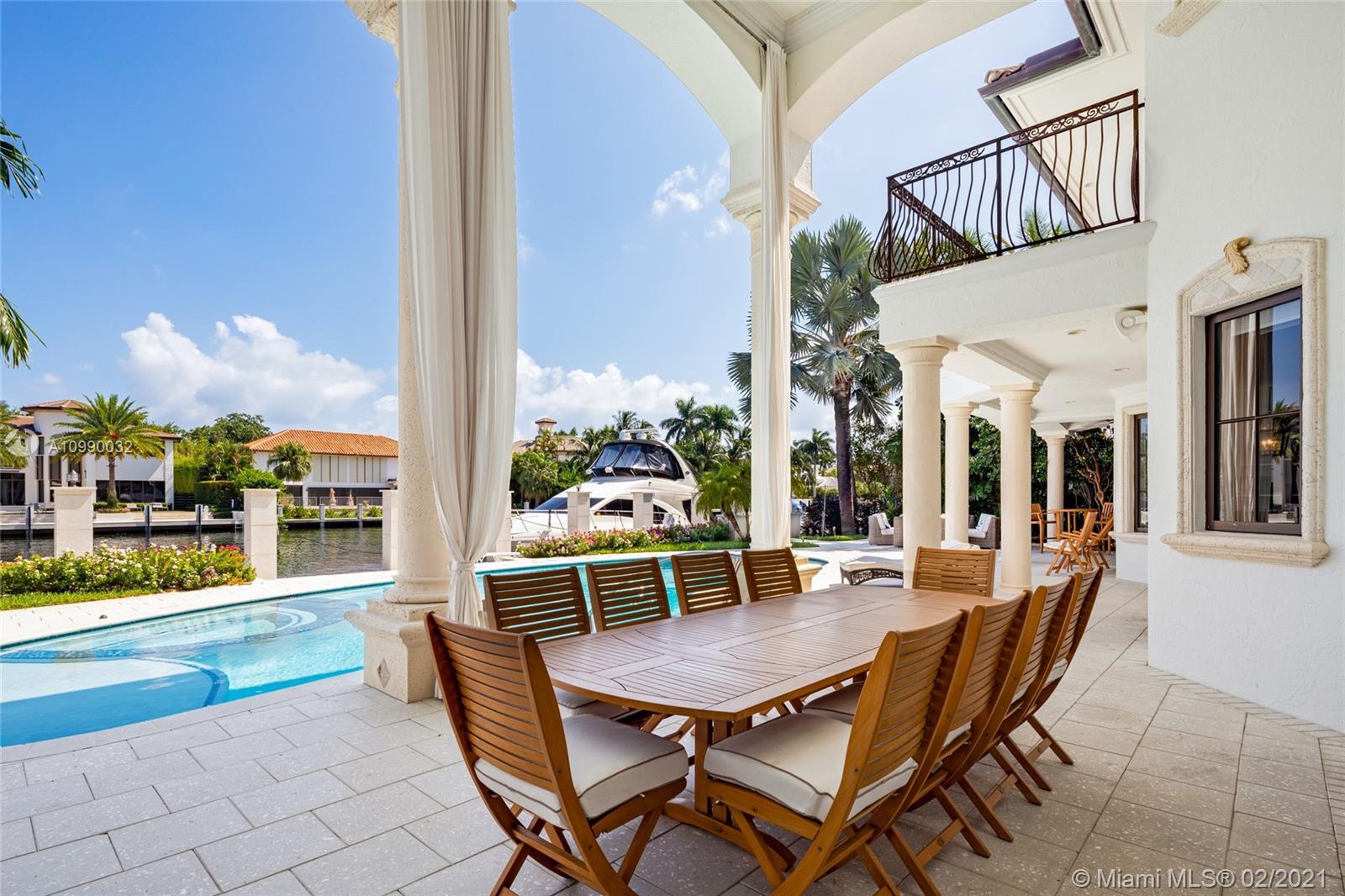 LAGUNA ISLE - Residential