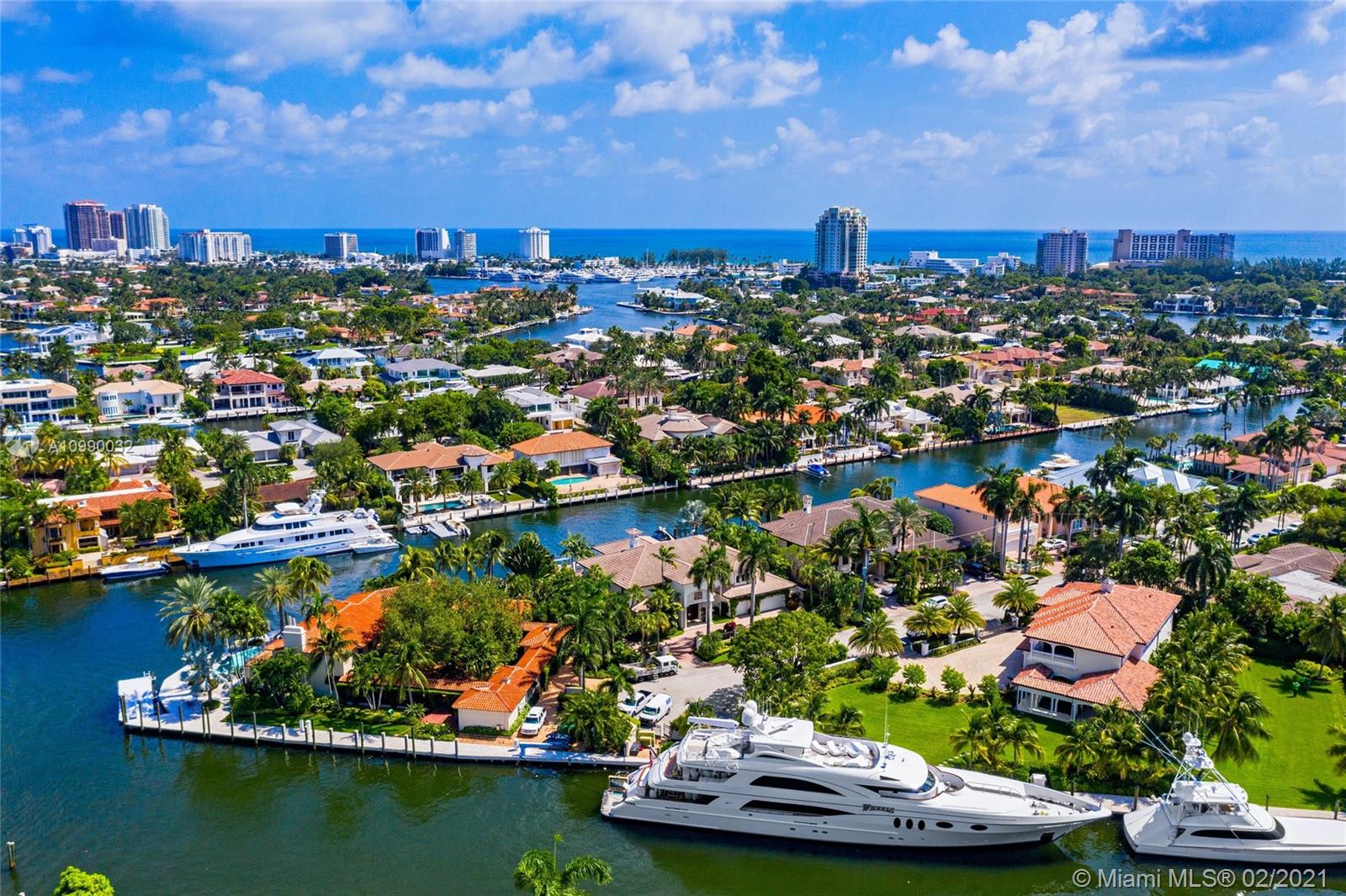 LAGUNA ISLE - Residential