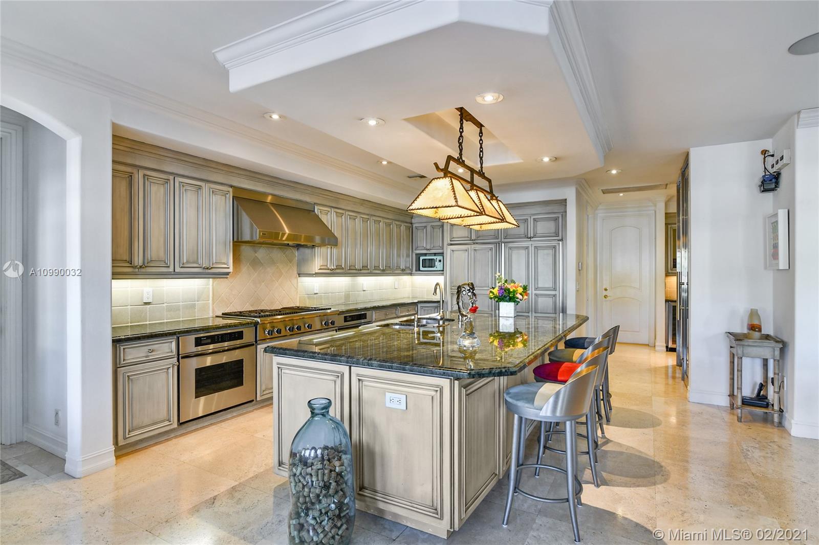 LAGUNA ISLE - Residential